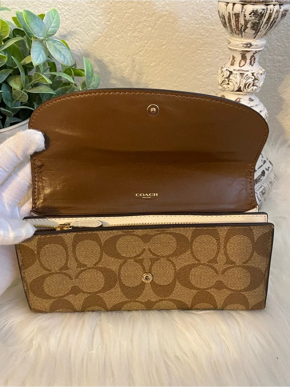 Coach Two-Tone Signature Canvas Wallet - Cream/Brown